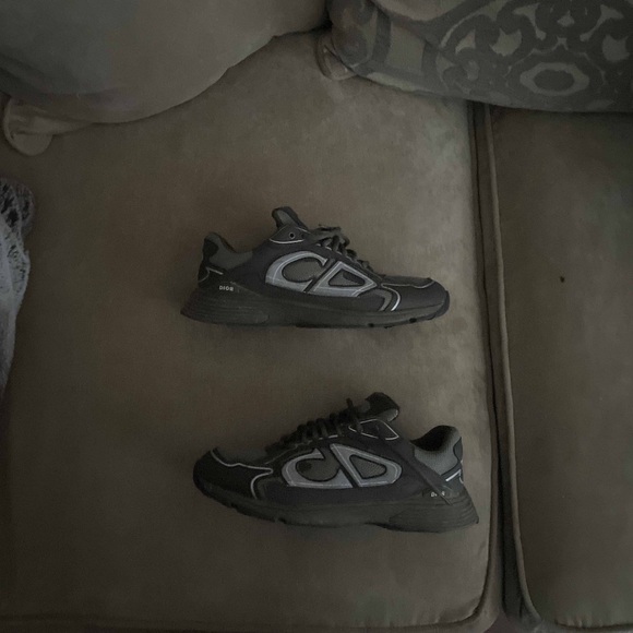 Size 11 DIOR brand GREEN OLIVE - Picture 2 of 5